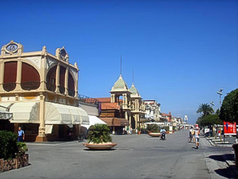 Acquadimare Apartment Viareggio Extérieur photo